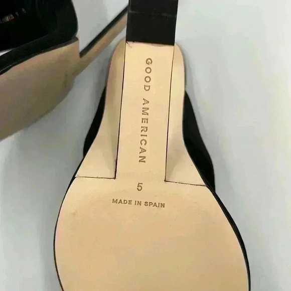 🆕 with box Good American neoprene black thong with clear wedge heels - Picture 8 of 12
